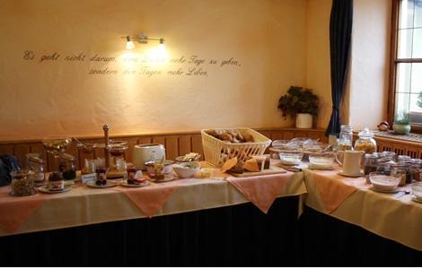 Traditionsgasthof Gruener Baum Bad Staffelstein Bagian luar foto