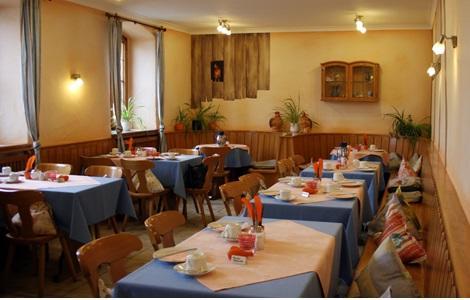 Traditionsgasthof Gruener Baum Bad Staffelstein Bagian luar foto